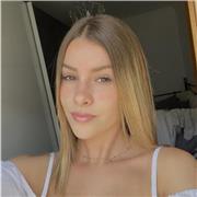 No tengo experiencia pero soy una chica nativa española que controla a la perfección el idioma a enseñar.